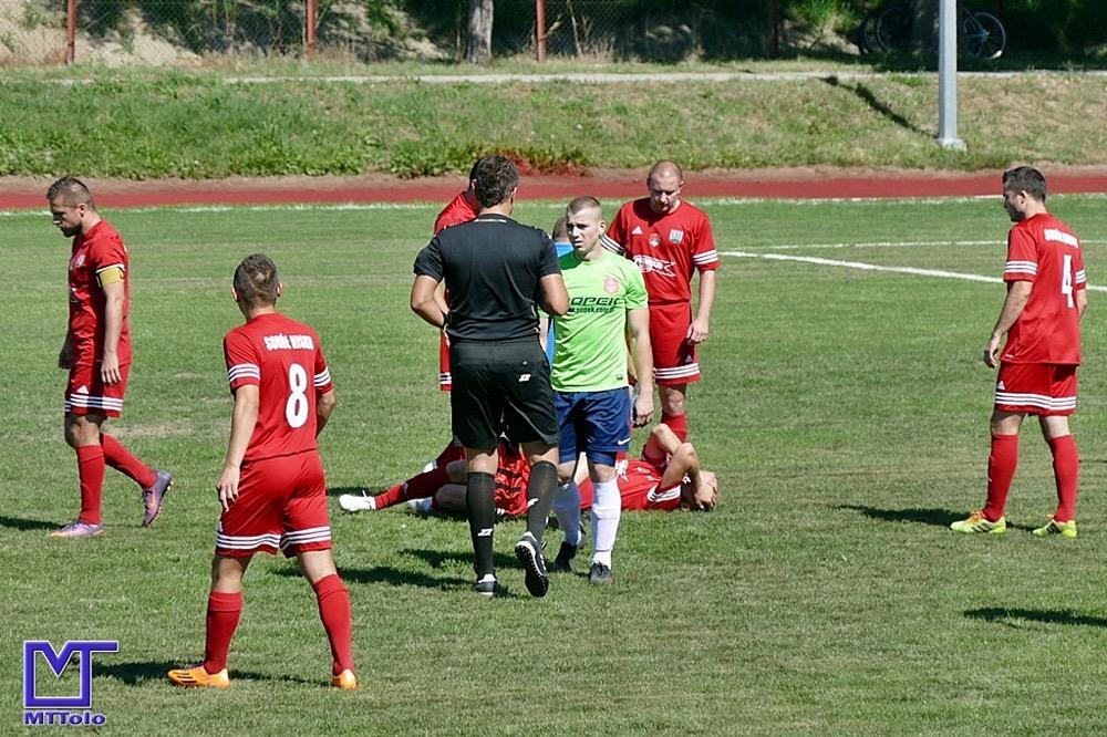 Sokoł Nisko - na czerwono - będzie mocno pracował w okresie przygotowawczym (fot. Mieczysław Turczyn)