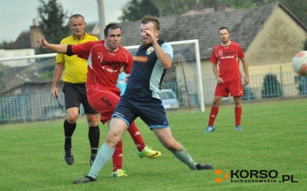 Trener Adrian Żabiński musi dobrze przygotować zespół do wiosennej walki o awans (fot. Korso Kolbuszowskie/Przemysław Marut)