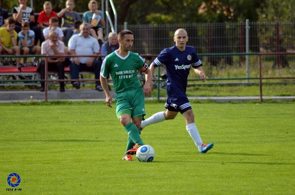 Zawodnicy Granicy (na zielono) nie zgubili punktów w starciu z niżej notowanym rywalem (fot. Adrianna Popkiewicz)