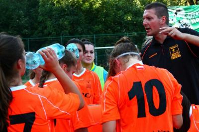 Zespół Macieja Cabaja urządził sobie trening strzelecki (fot. facebook.com / DAP Girls)