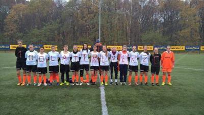 Zawodniczki DAP-u Dębica pamiętały o 27. urodzinach swojego trenera Macieja Cabaja (fot. facebook Macieja Cabaja)