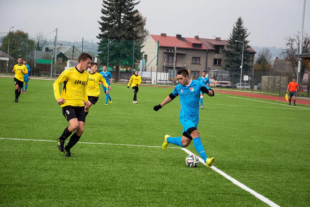 Raczej bez przeszkód odbędzie się mecz Podhala Nowy Targ z Karpatami Krosno. Spotkanie odbędzie się na boisko ze sztuczną nawierzchnią (fot. nkp.podhale.pl)