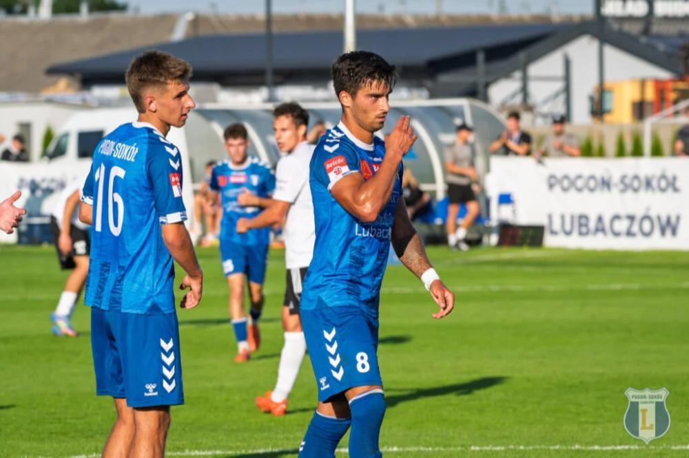 Sergiy Rusyan (z prawej) testowany w Puszczy Niepołomice (fot. Pogoń-Sokół Lubaczów)