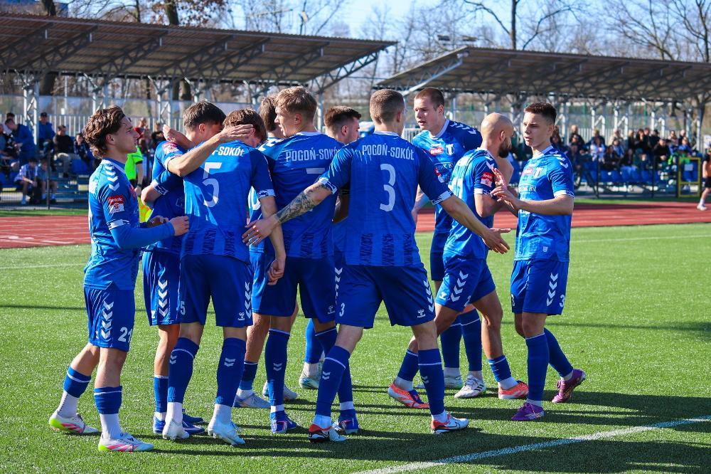 Transmisja meczu Pogoń-Sokół Lubaczów - Stal Kraśnik, 21.03.2026 (fot. facebook.com/pogonsokol)