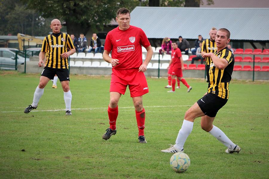 Przełom Besko w żółto-czarnych strojach (fot. Natalia Styś / archiwum)