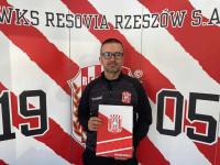 Resovia oficjalnie z nowym trenerem! Ostatnio pracował w Lechu Poznań