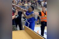 Nerwowo po meczu w Łańcucie. Remon Nelson pobił się z kibicem [WIDEO]