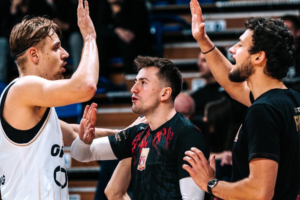 OPTeam Energia Polska Resovia pokonała Kotwicę Port Morski Kołobrzeg (fot. Resovia Rzeszów Koszykówka)