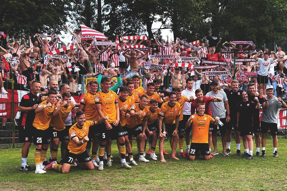 Resovia pokonała na wyjeździe Hutnika Kraków (fot. Resovia)