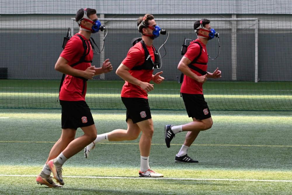 Resovia ma za sobą badania. Na podstawie wyników dobrane zostaną obciążenia treningowe (fot. cwks-resovia.pl)