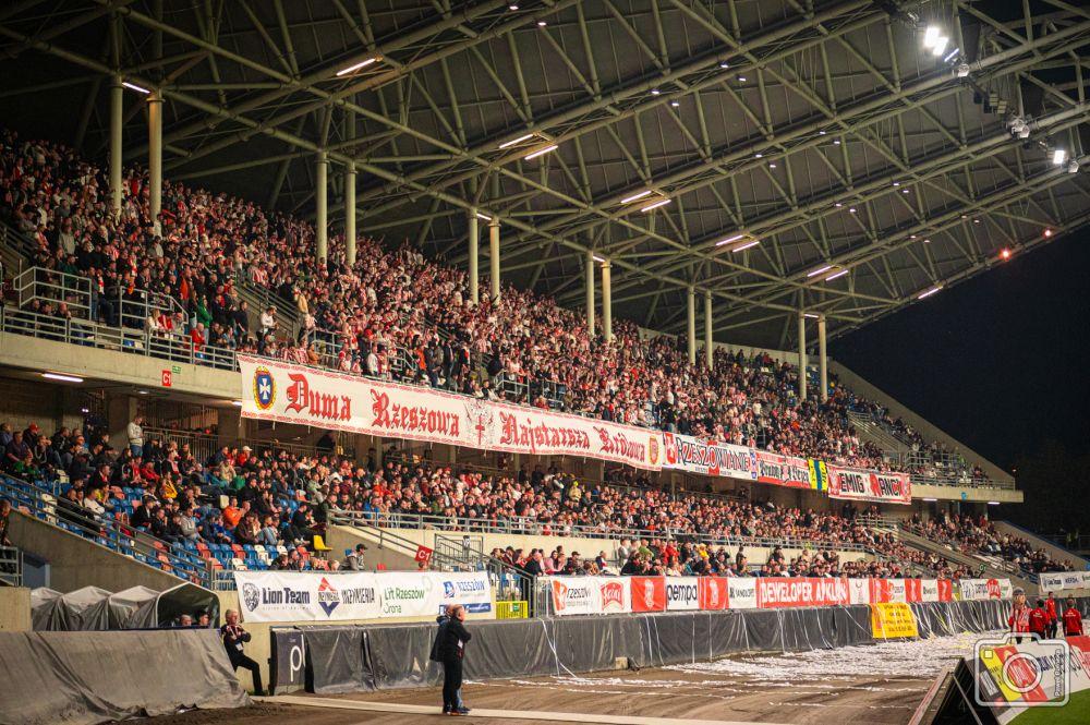 Resovia przedstawiła ceny karnetów oraz biletów na nowy sezon (fot. Resovia)