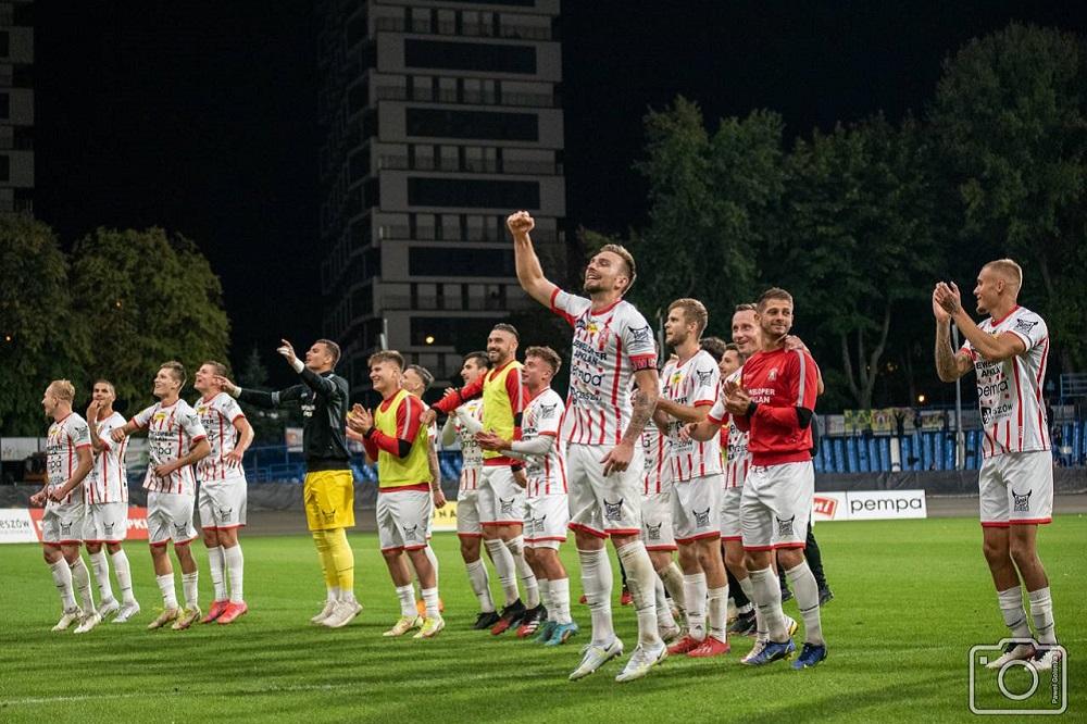 Resovia wygrała ze Stalą Rzeszów 4-3 w Derbach Rzeszowa (fot. cwks-resovia.pl)