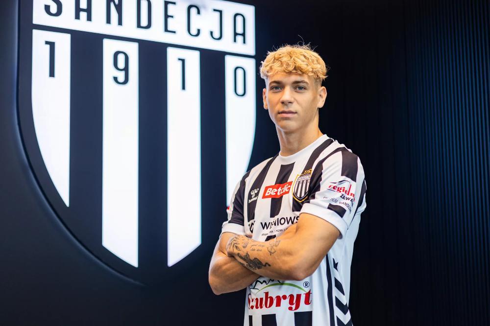 Bartłomiej Juszczyk nowym piłkarzem Sandecji Nowy Sącz (fot. Sandecja Nowy Sącz)