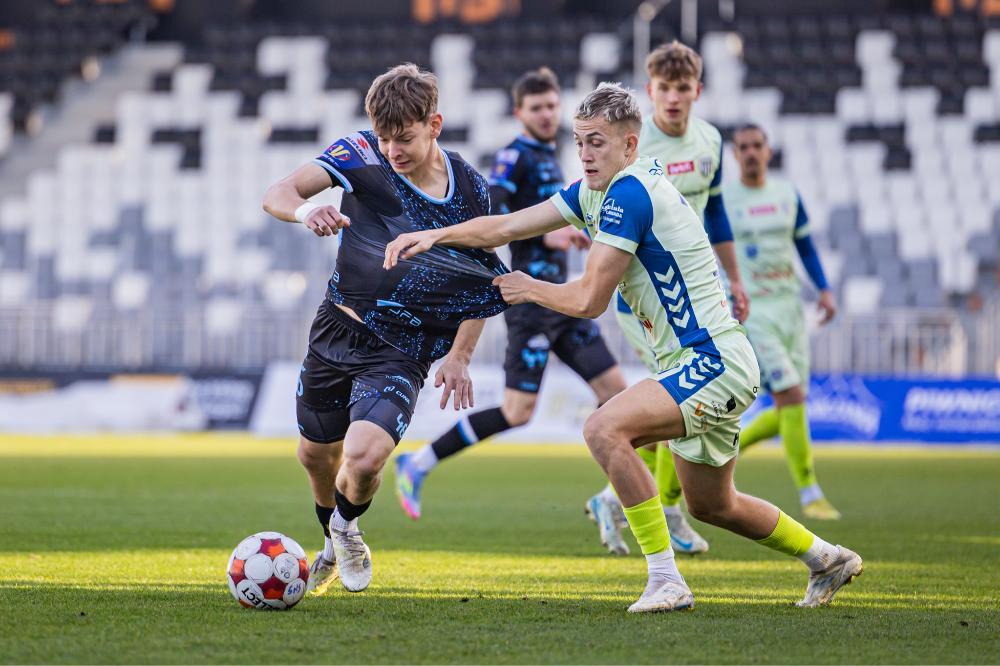 Stal Rzeszów przegrała w sparingu z Sandecją Nowy Sącz (fot. Adrian Maraś/ Sandecja))