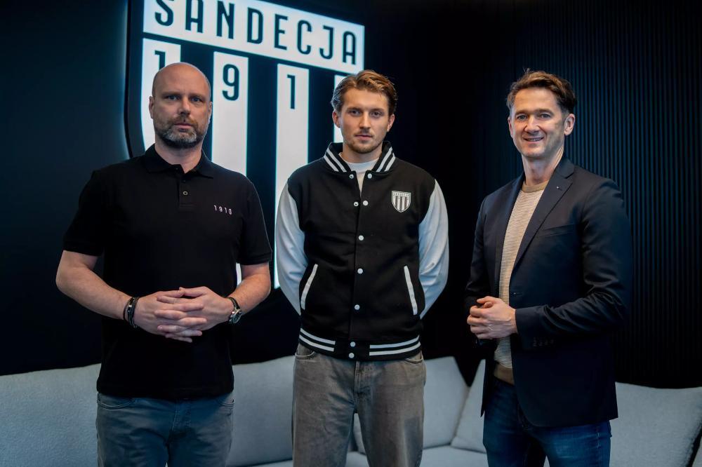 Karol Szymkowiak nowym bramkarzem Sandecji Nowy Sącz  (fot. Sandecja Nowy Sącz)