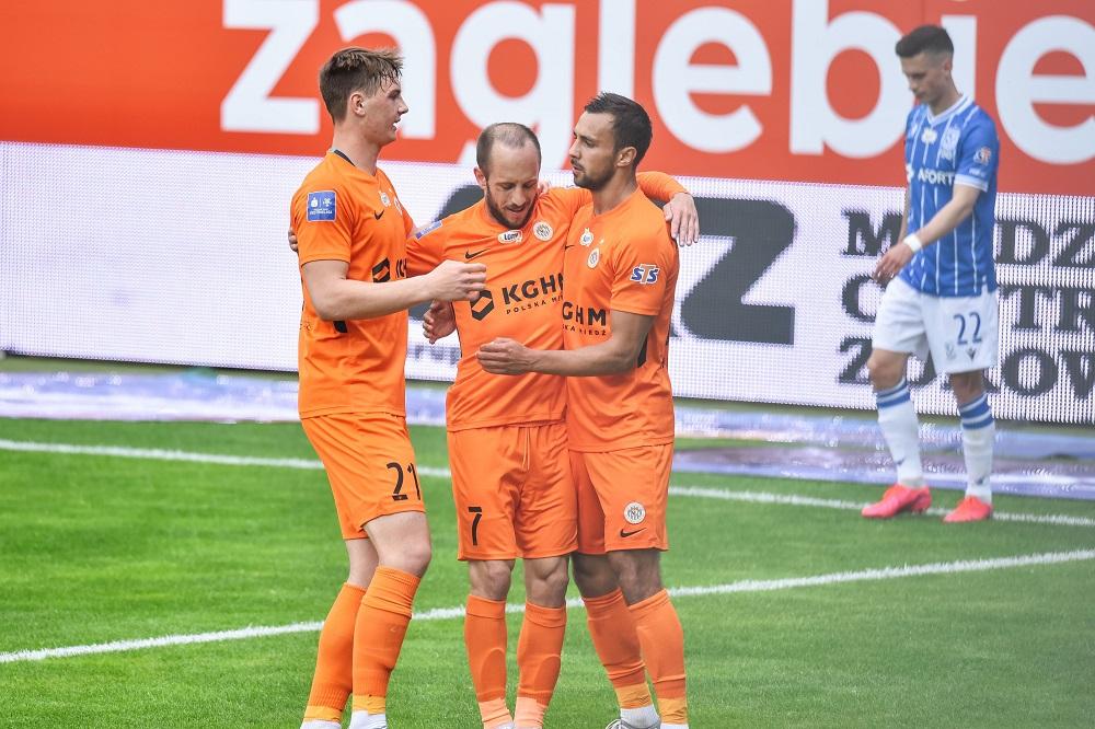 Sasa Zivec (na środku) ma zostać nowym piłkarzem Wieczystej Kraków! (fot. X)