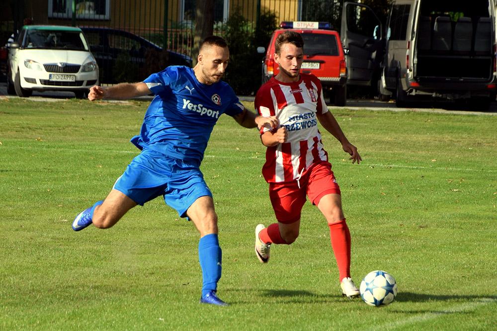 Sebatian Kocój (z lewej) ostatnią rundę spędził w Sokole Nisko (fot. Krystian Pietrycha)