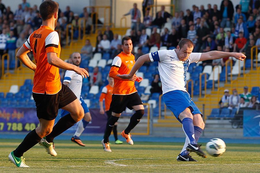 Sebastian Łętocha na zdjęciu z prawej, jeszcze w barwach Stali Mielec (fot. archiwum)