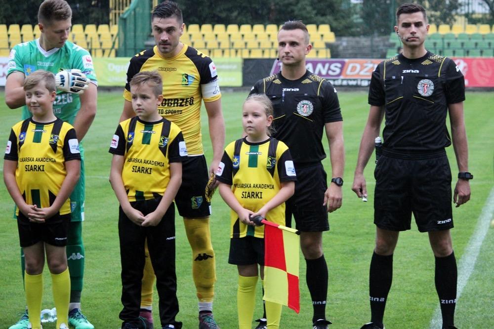Czy Siarka Tarnobrzeg w końcu się przełamie? W sobotę zagrają z Błękitnymi Stargard. (fot. archiwum)