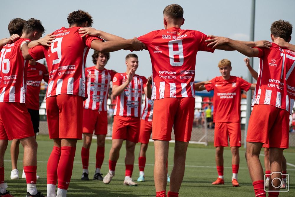 Piłkarze Resovii II wygrali czwarty mecz z rzędu w 4 lidze podkarpackiej! (fot. SMS Resovia)