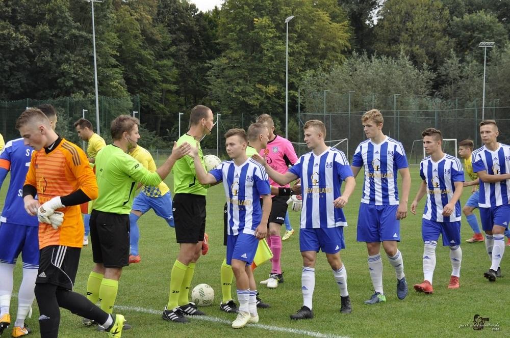 Sokół Sieniawa jest doskonałej formie na wiosnę. Teraz ograli Orlęta Radzyń Podlaski na wyjeździe. (fot. Stal Kraśnik)