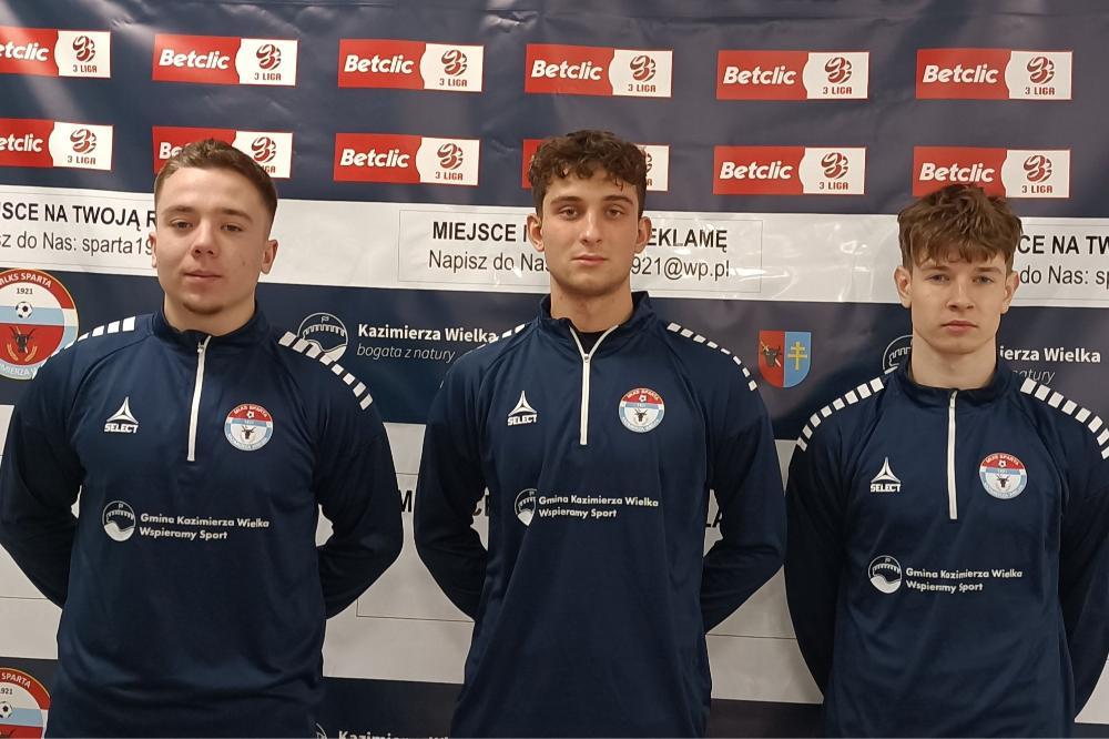 Trzech piłkarzy Hutnika Kraków w Sparcie Kazimierza Wielka (fot. Sparta Kazimierz Wielka)