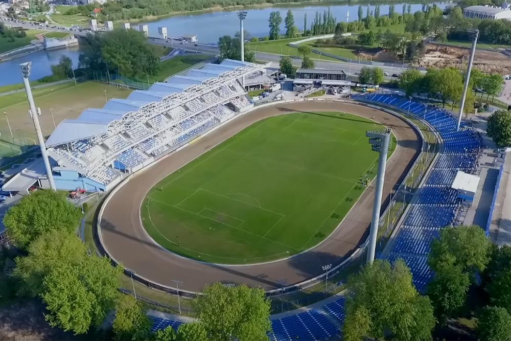 Stadion Miejski w Rzeszowie na którym swoje mecze rozgrywa drugoligowa Stal Rzeszów. Zdjęcie z drona.