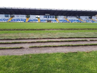 W Mielcu ruszył montaż podgrzewanej murawy