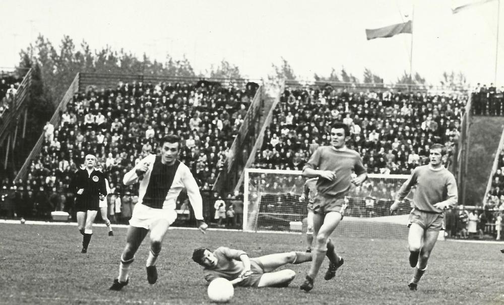 Piłkarze Stali Mielec w 1961 roku zadebiutowali w piłkarskiej I lidze, czyli dzisiejszej Ekstraklasie (fot. Muzeum Regionalne w Mielcu)