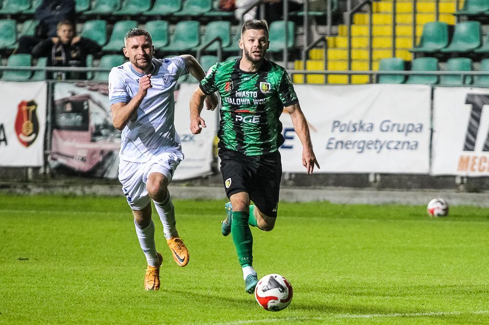 Stal Stalowa Wola rozegra w ten weekend kolejny mecz 2 ligi. Tutaj znajdziesz wyniki wszystkich spotkń z udziałem podkarpackich drużyn - Od Ekstraklasy do B-klasy.