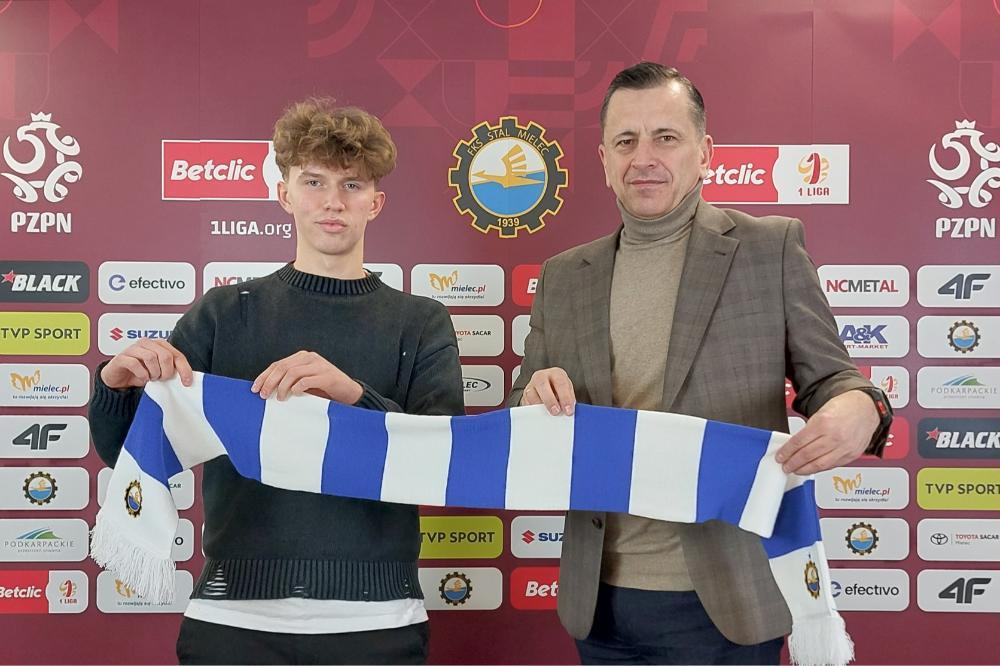 Kamil Cybulski wypożyczony do Stali Mielec (fot. FKS Stal Mielec)