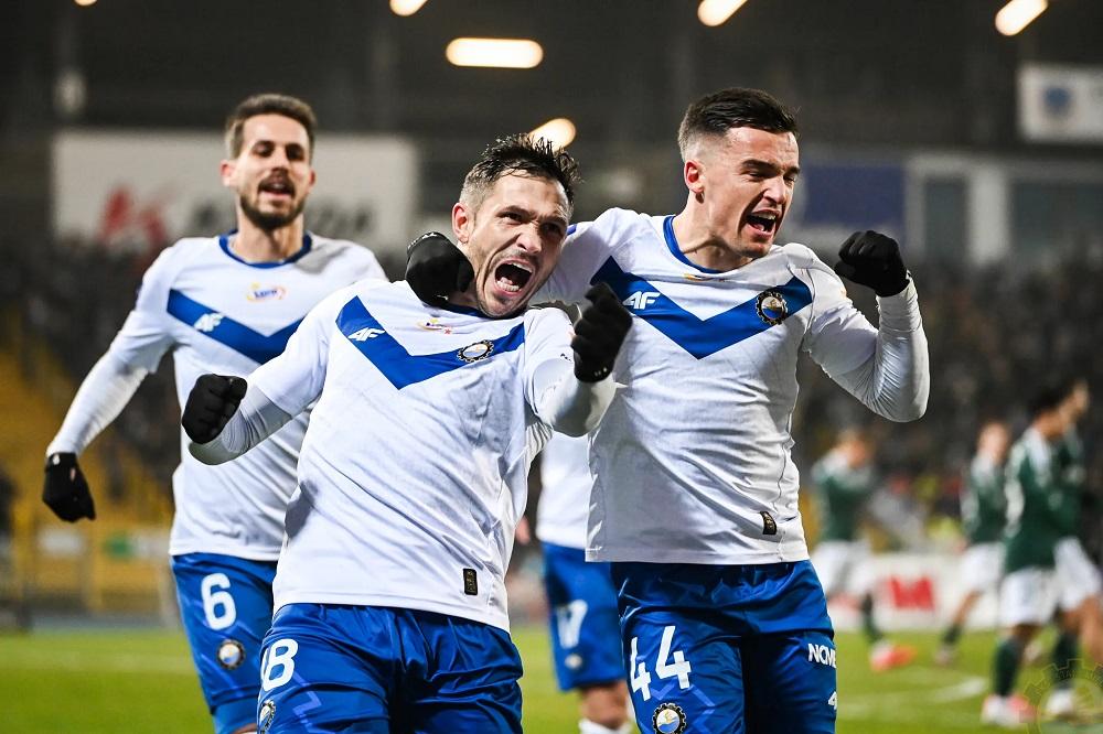 FKS Stal Mielec w rundzie wiosennej będzie miała sponsorów na koszulkach! (fot. Stal Mielec)