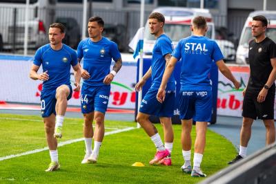 Stal rezygnuje ze sparingu z Wisłą. Djurdjevic: Musimy się lepiej poznać jako zespół