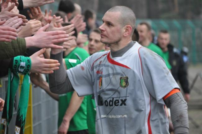 Tomasz Wietecha w sparingu z Termalicą Bruk-Bet Nieciecza dał się pokonać dwa razy (fot. stal1938.pl)