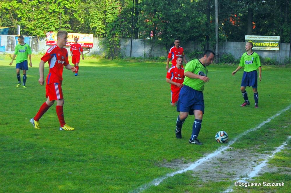 Piłkarze Strumyka Malawa rozbili Przełęcz Dukla 6-0 w meczu 32. kolejki 4 ligi podkarpackiej (fot. Bogusław Szczurek)