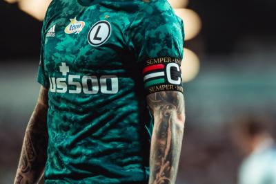 Legia Warszawa wygrała z Szachtarem Donieck. Gol Augustyniaka w 90+4!