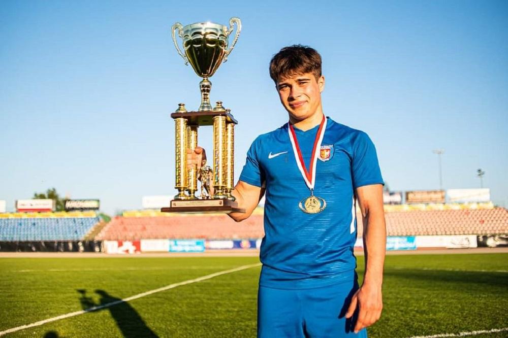 Szymon Dziadosz zostanie zawodnikiem Puszczy Niepołomice. (fot. Konrad Kwolek)