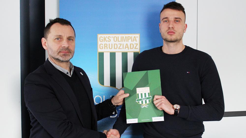 Szymon Jarosz został nowym zawodnikiem Olimpii Grudziądz (fot. Olimpia Grudziądz)