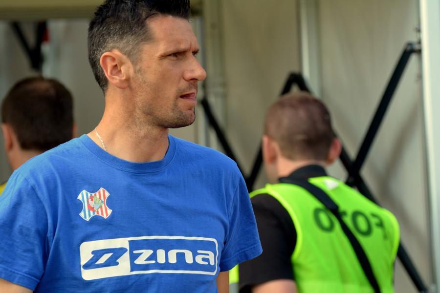 Na zdjęciu Tadeusz Krawiec, były trener Stali Rzeszów, a obecny Alitu Ożarów (sandomierz24.info)
