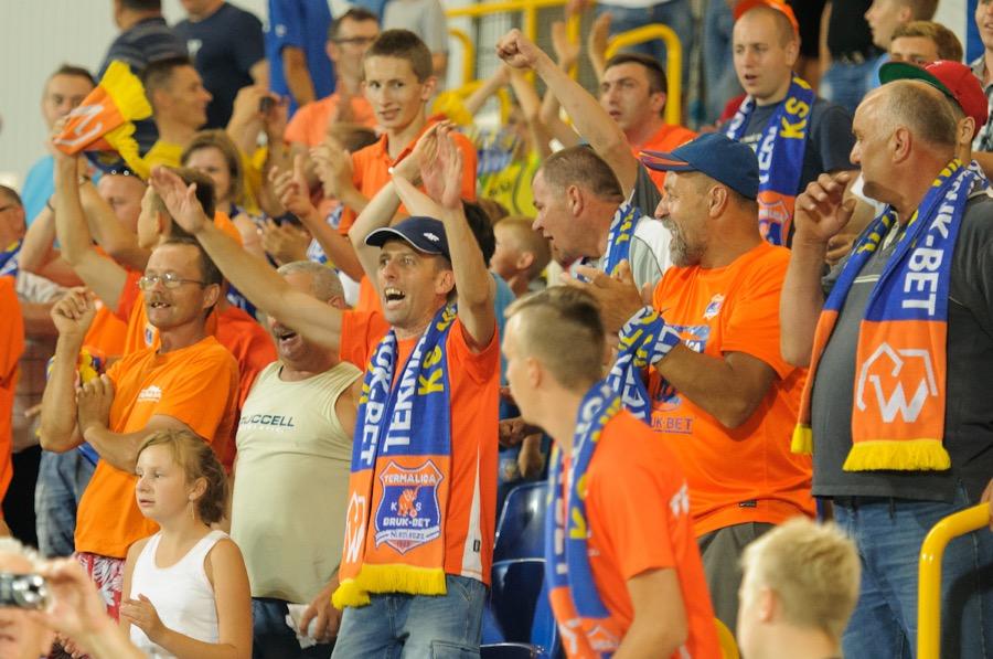 Pierwszy mecz Termaliki w Mielcu cieszył się sporym zainteresowaniem kibiców (fot. Marcin Pirga)