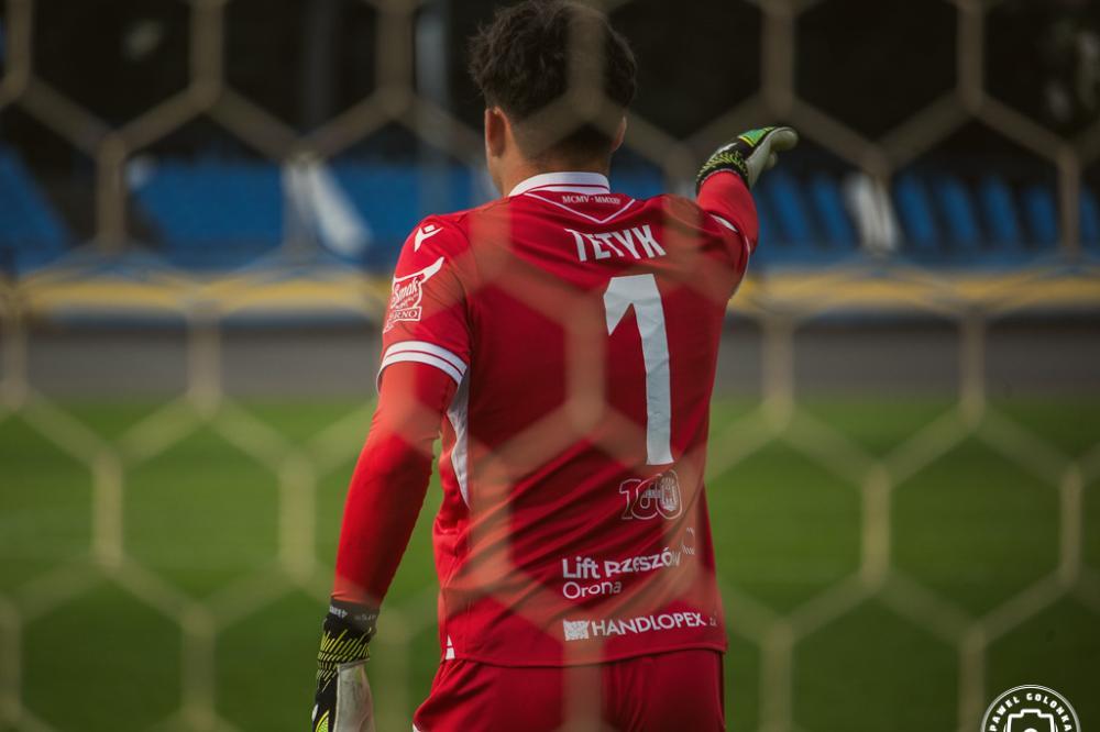 Jakub Tetyk w najlepszej jedenastce 12. kolejki Betclic 2. Ligi (fot. P. Golonka/ Resovia)