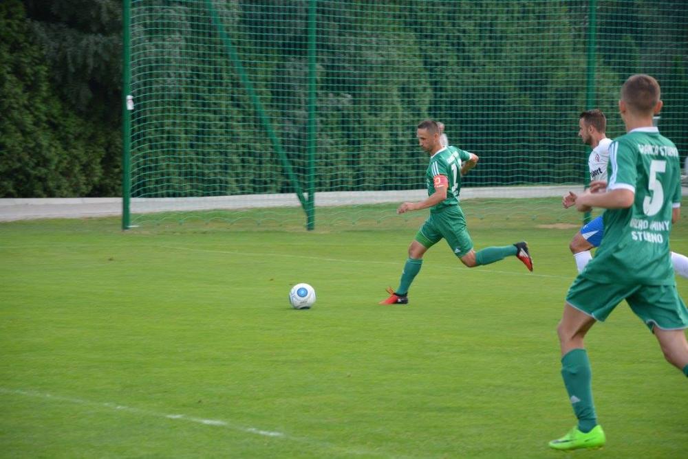 Tomasz Harłacz (na środku) teraz będzie trenerem Granicy Stubno. (fot. Granica Stubno)