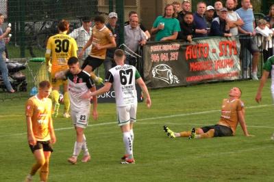Skrót meczu Górnik Strachocina - Igloopol Dębica 0-0 (fot. YouTube / Podkarpacki Związek Piłki Nożnej)