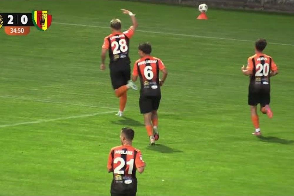 Skrót meczu KSZO Ostrowiec Świętokrzyski - Korona II Kielce 3-2 (fot. YouTube / Serwis Klubu KSZO)