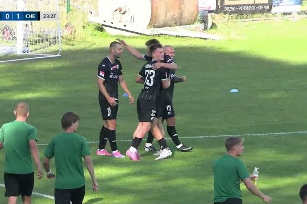 Skrót meczu Naprzód Jędrzejów - Chełmianka Chełm 0-2 (fot. YouTube / CFsport)