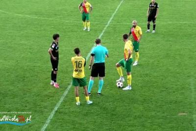 Skrót meczu Sokół Kolbuszowa Dolna - Siarka Tarnobrzeg 2-0 (fot. YouTube / NadWisłą24.pl)