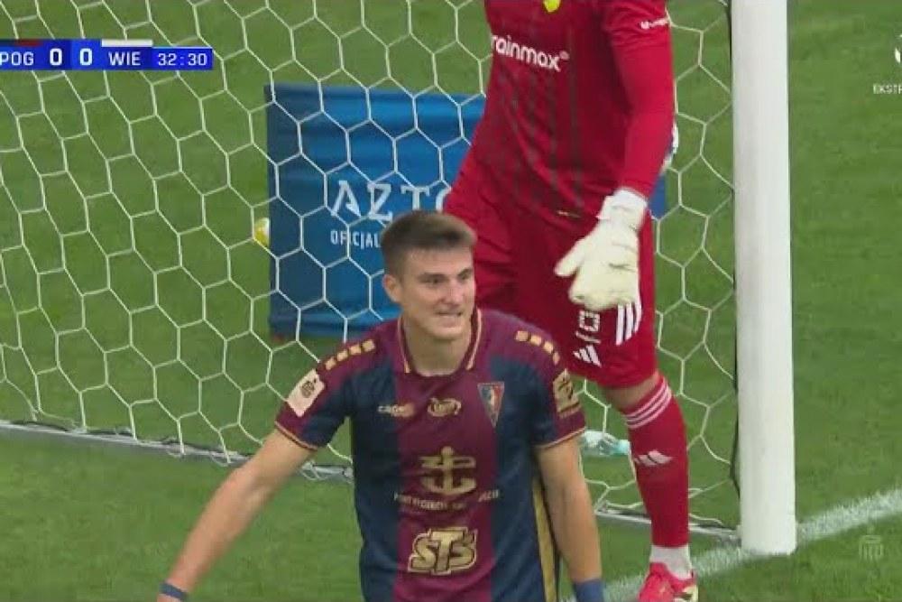 Skrót meczu Pogoń Szczecin - Wieczysta Kraków 2-0 (fot. YouTube / Ekstraklasa TV)