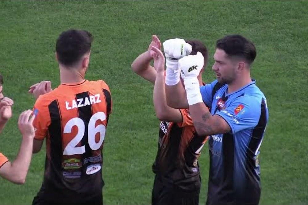 Skrót meczu KSZO Ostrowiec Świętokrzyski - Chełmianka Chełm 0-0 (fot. YouTube / Serwis Klubu KSZO)