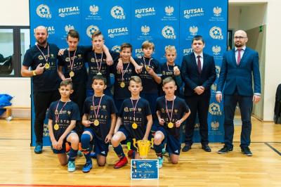 Akademia Piłkarskie Nadzieje Mielec futsalowym Mistrzem Podkarpacia do lat 12