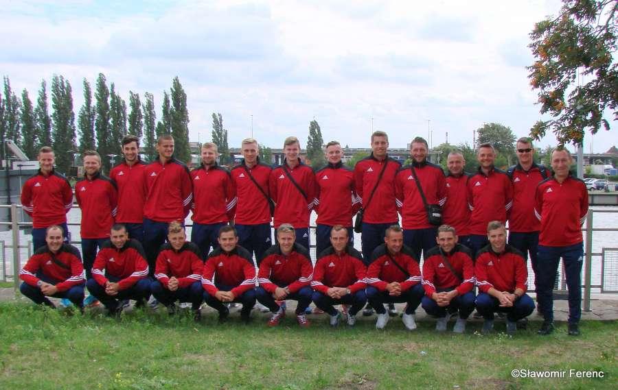Reprezentacja Podkarpacia w drugim meczu UEFA Regions Cup 2015 w Policach zagra z Zachodniopomorskim ZPN. Na zdjęciu kadra Podkarpacia (fot. Sławomir Ferenc)